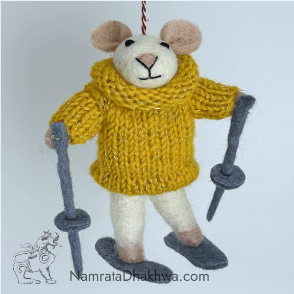 Mouse in a skii